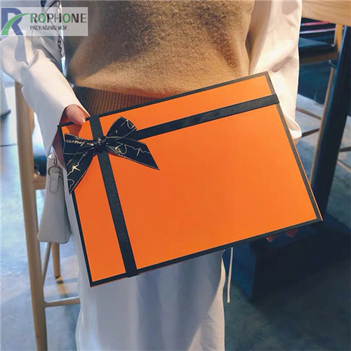 علب الهدايا الفاخرة
